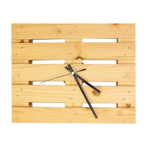 Rustic Pallet Clock