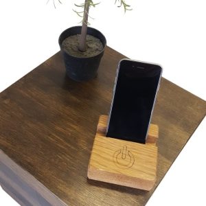 oak mobile phone holder in use