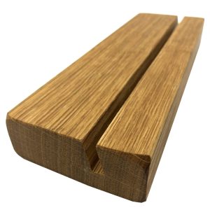 Oiled Oak Menu Holder with slanted slot 230x80x32 end view