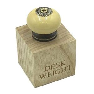 yellow handled oak desk weight 55x55x55